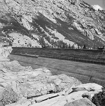 lake sabrina dam